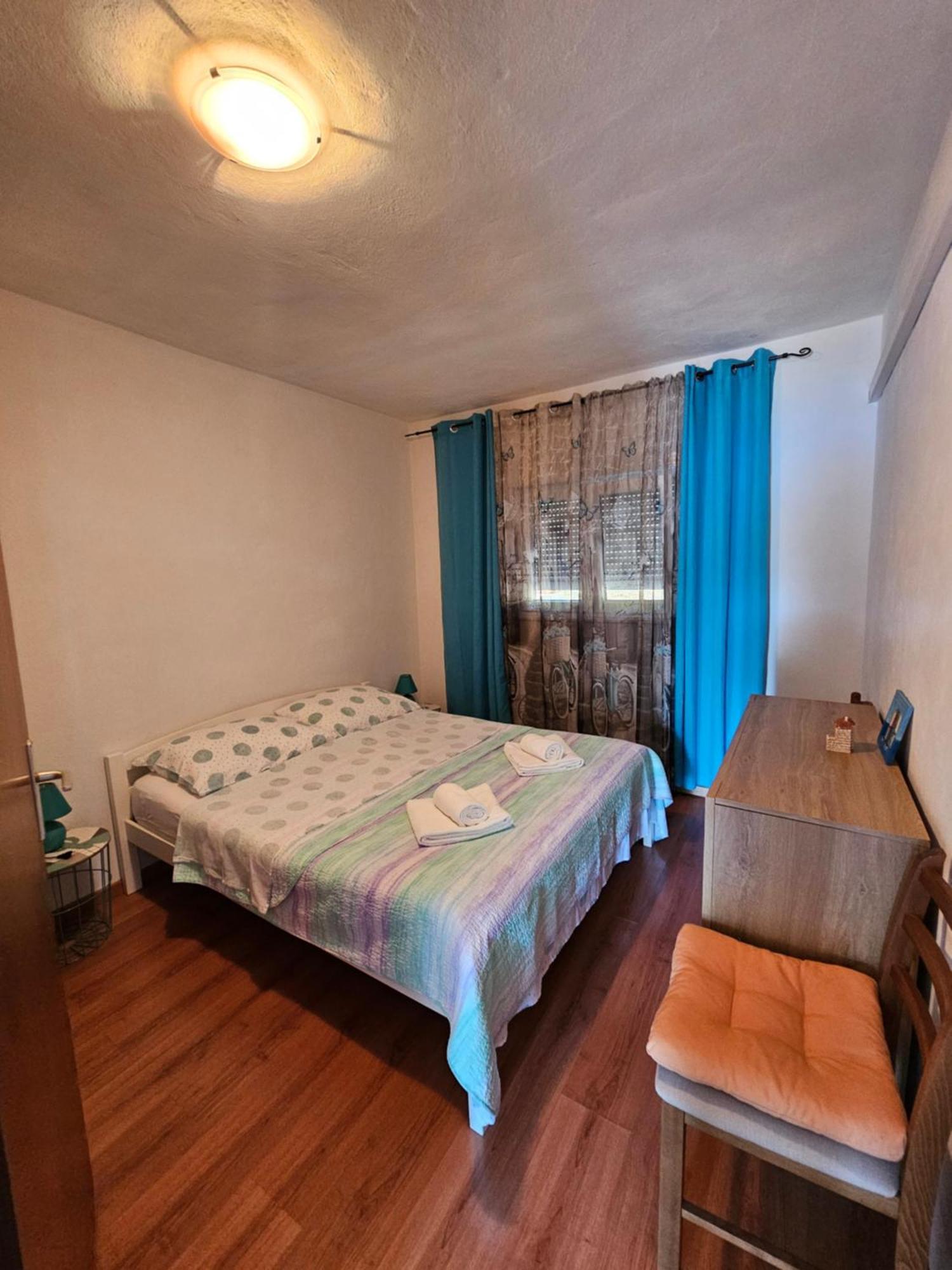 Apartments Lucin Drvenik Veli Exterior photo